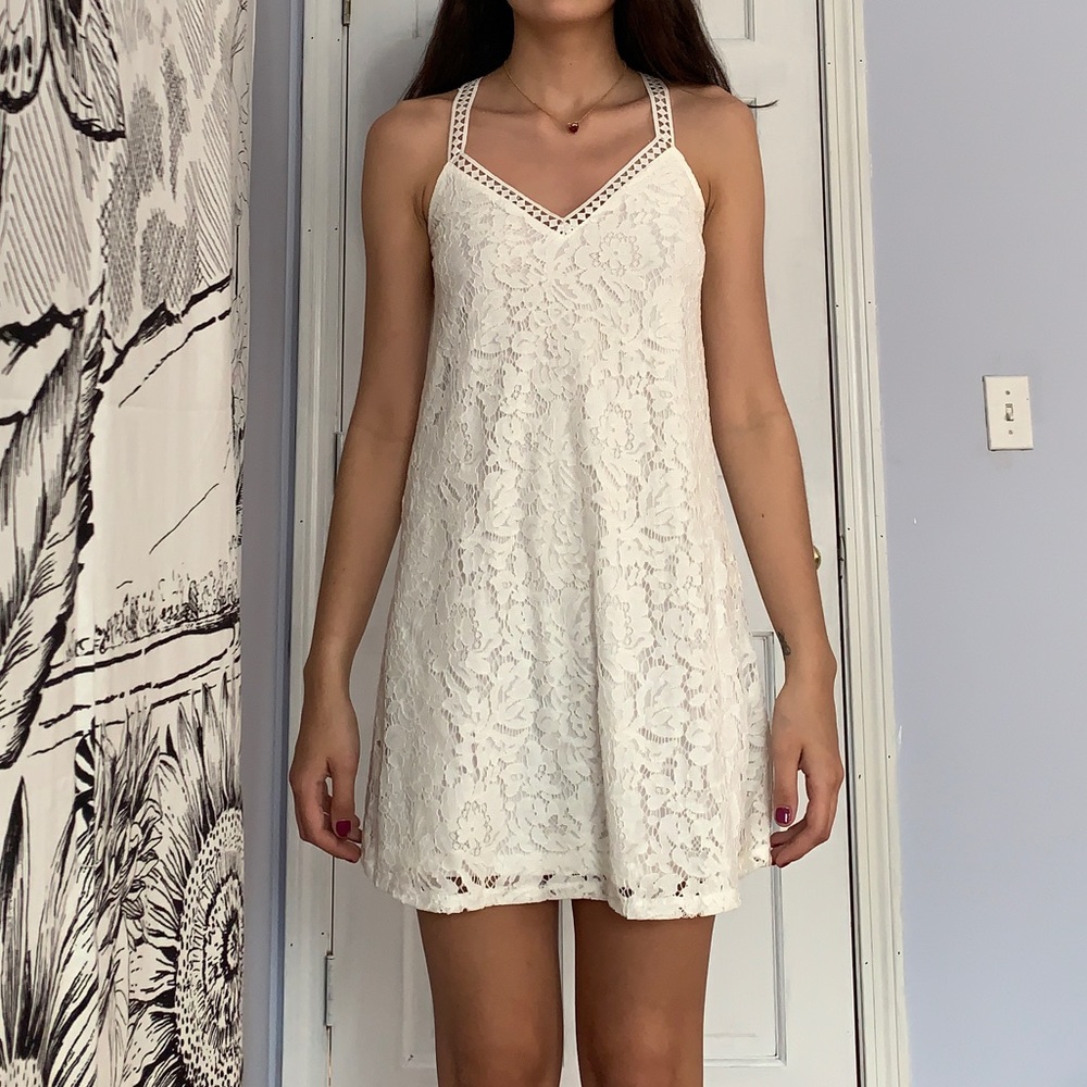 Dainty White lace straight shift mini dress